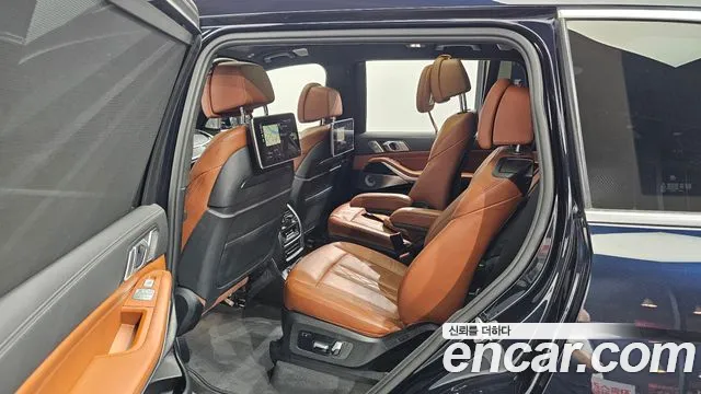 BMW X7 2021 thumb 10