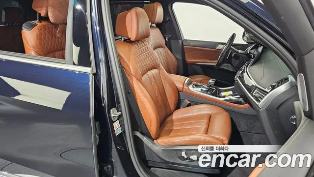 BMW X7 2021 thumb 7