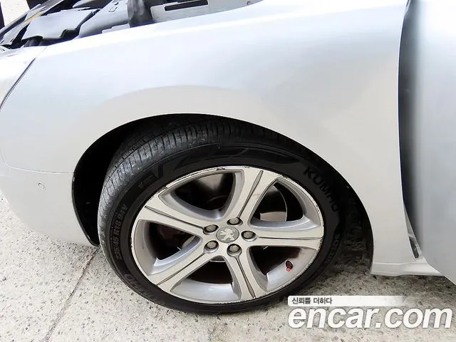 Peugeot 508 2013 thumb 8