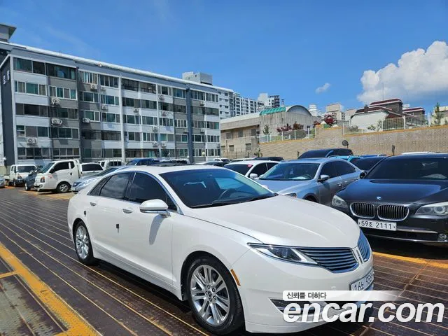 Lincoln MKZ 2013 thumb 8