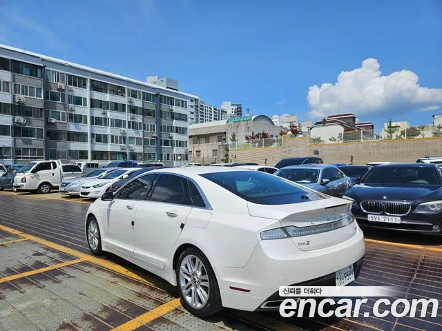 Lincoln MKZ 2013 thumb 10