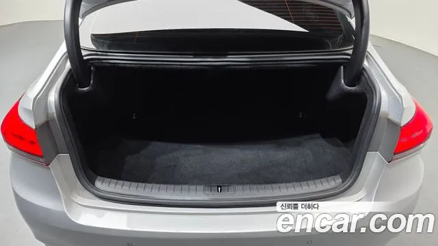 Hyundai Genesis 2015 thumb 9