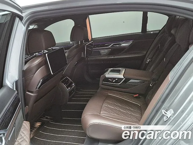 BMW 7 серии 2021 thumb 12