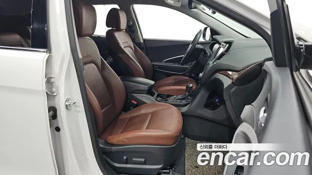 Hyundai Санта Фе 2014 thumb 4