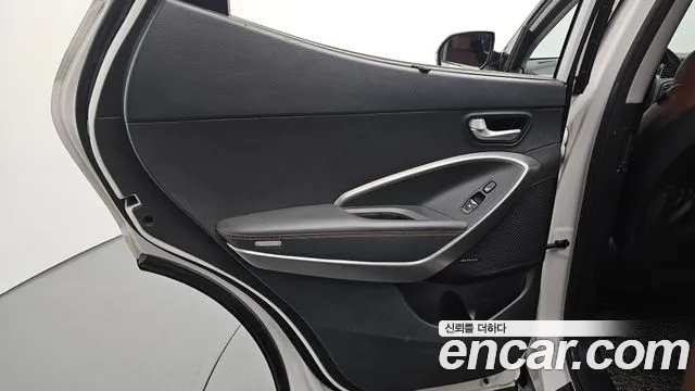 Hyundai Санта Фе 2014 thumb 12