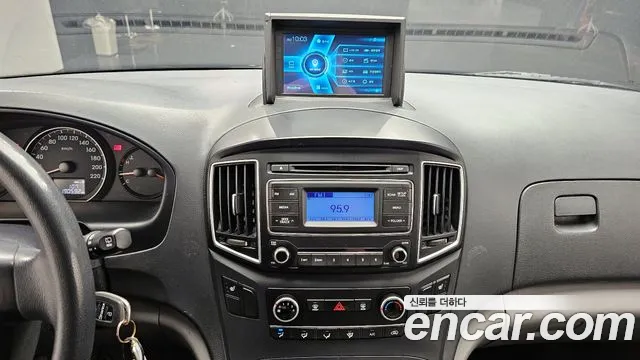 Hyundai Staria 2016 thumb 8