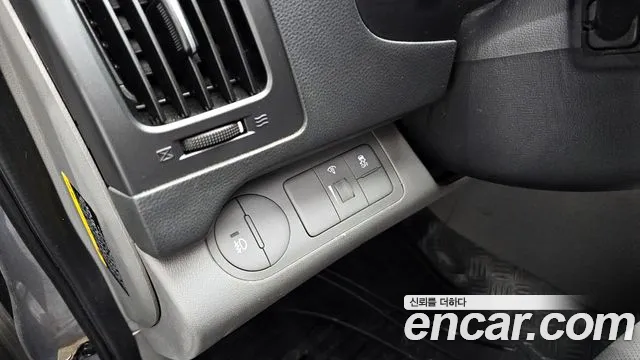 Hyundai Staria 2016 thumb 4