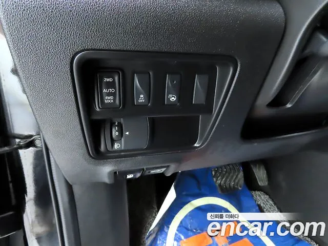 Renault QM6 2016 thumb 5