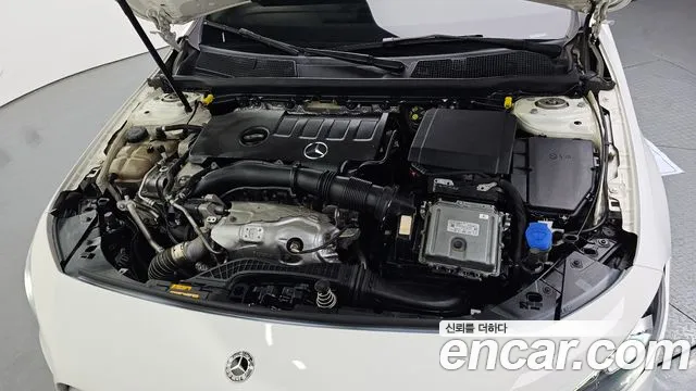 Mercedes-Benz A-Class 2020 thumb 5