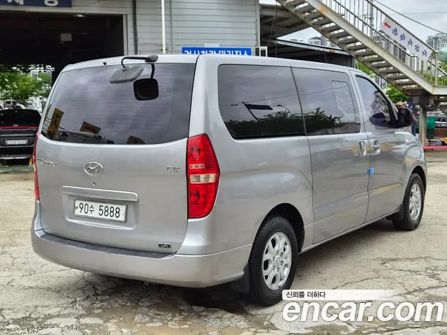 Hyundai Staria 2011 thumb 6