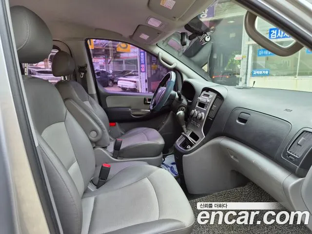 Hyundai Staria 2011 thumb 4