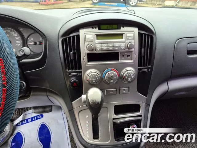 Hyundai Staria 2011 thumb 9