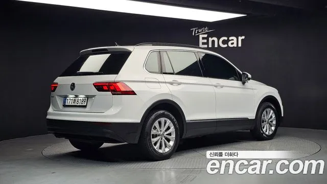 Volkswagen Tiguan 2018 thumb 5