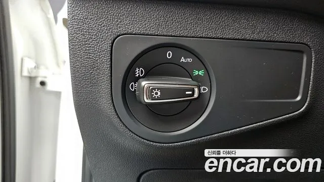 Volkswagen Tiguan 2018 thumb 8