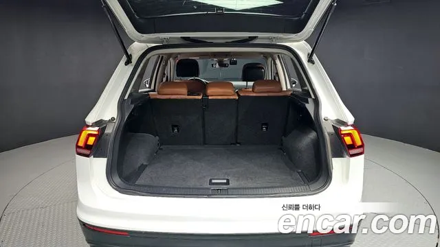 Volkswagen Tiguan 2018 thumb 10