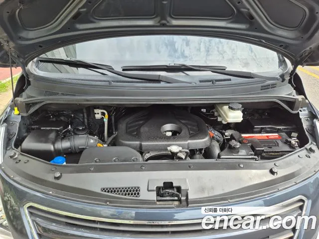 Hyundai Staria 2017 thumb 4
