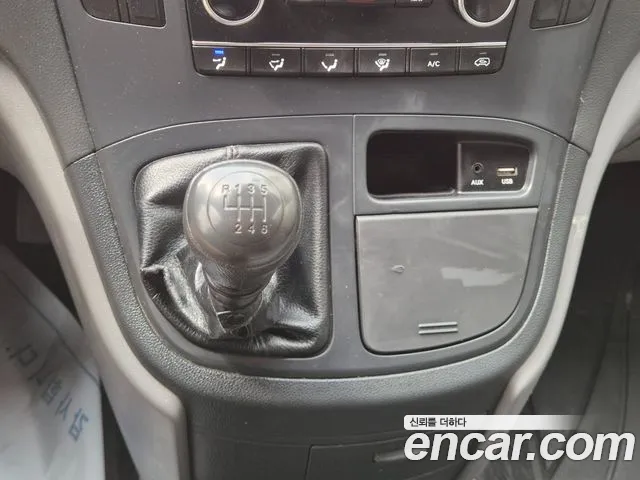 Hyundai Staria 2017 thumb 8