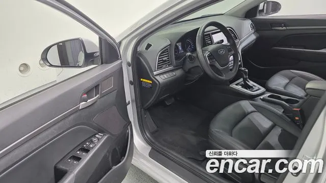 Hyundai Avante 2016 thumb 4