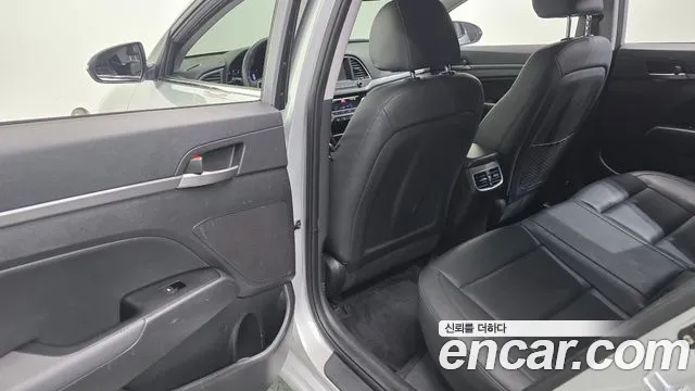 Hyundai Avante 2016 thumb 2