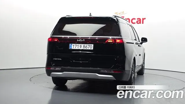Kia Carnival 2023 thumb 2