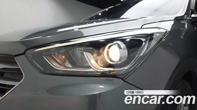 Hyundai Santafe 2016 thumb 6