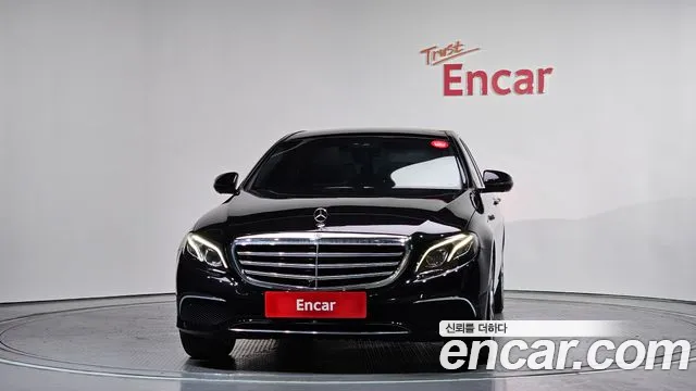 Mercedes-Benz E-Class 2016 thumb 10
