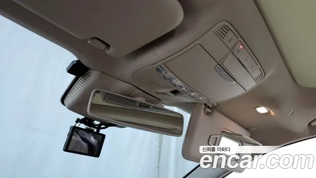 Mercedes-Benz E-Class 2016 thumb 5