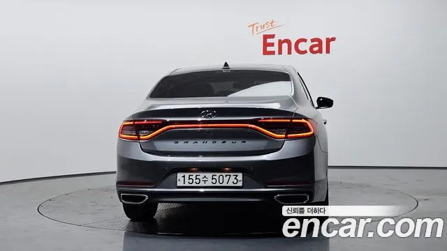 Hyundai Grandeur 2017 thumb 3