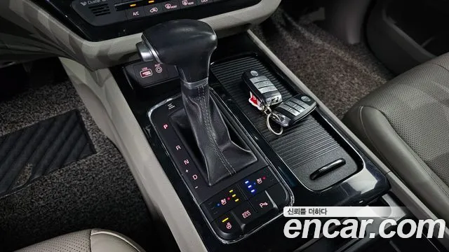 Kia Carnival 2017 thumb 4