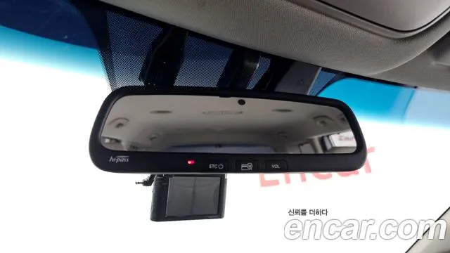 Kia Carnival 2017 thumb 2