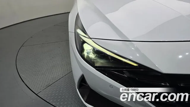 Hyundai Elantra 2021 thumb 3