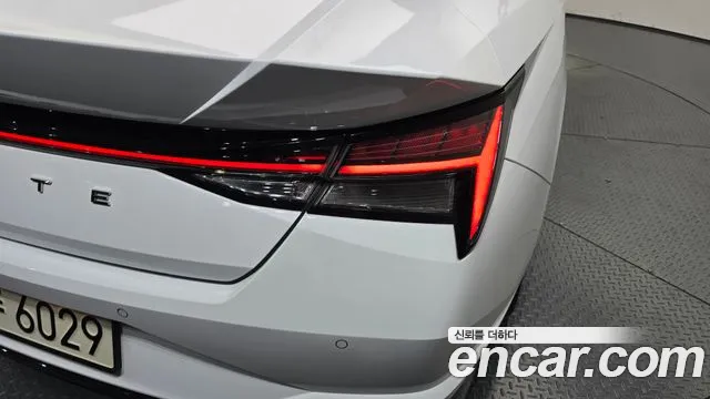 Hyundai Elantra 2021 thumb 2