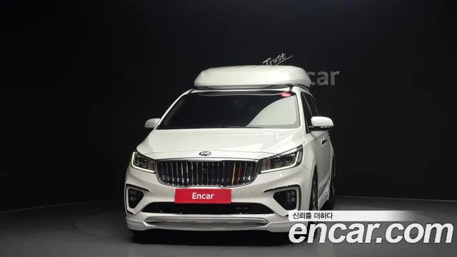 Kia Carnival 2018 thumb 3
