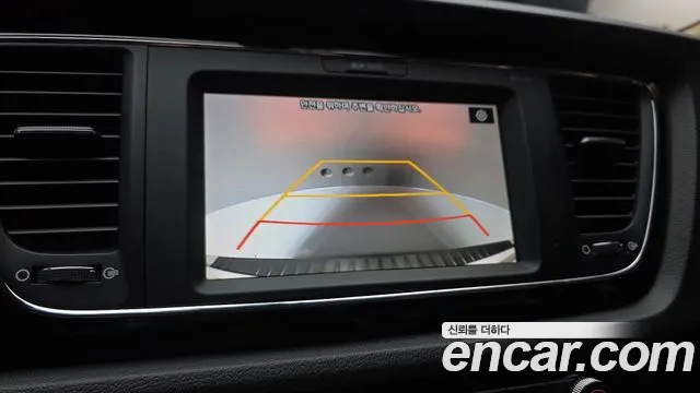 Kia Carnival 2018 thumb 7