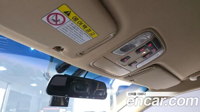 Kia Carnival 2018 thumb 5