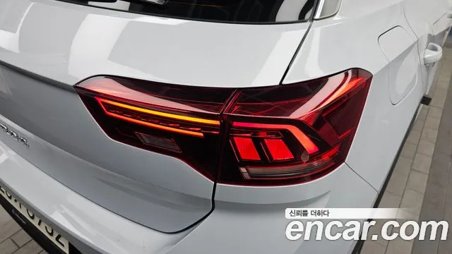 Volkswagen T-Roc 2021 thumb 12