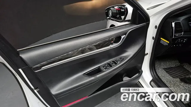Hyundai Grandeur 2017 thumb 8