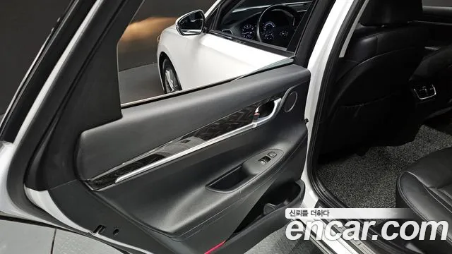 Hyundai Grandeur 2017 thumb 11