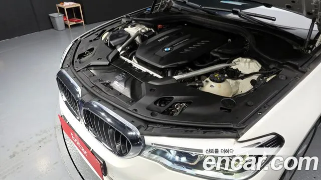 BMW 5 серии 2018 thumb 3