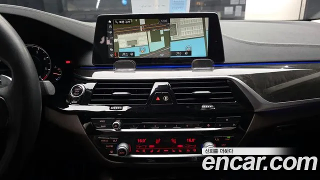 BMW 5 серии 2018 thumb 11