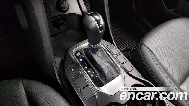 Hyundai Санта Фе 2013 thumb 6
