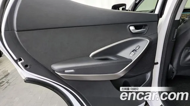 Hyundai Санта Фе 2013 thumb 11