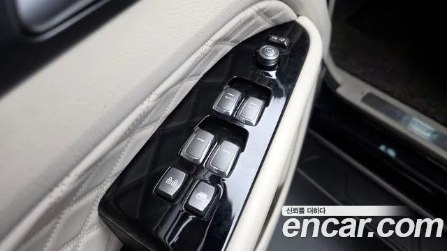 KGM Rexton 2020 thumb 12