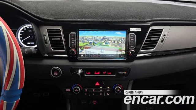 Kia Niro 2016 thumb 2