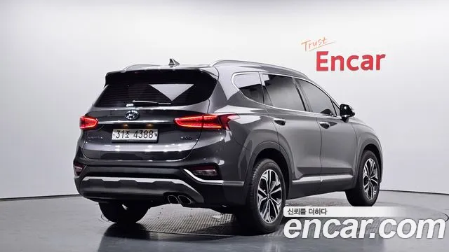 Hyundai Santa Fe 2018 thumb 5