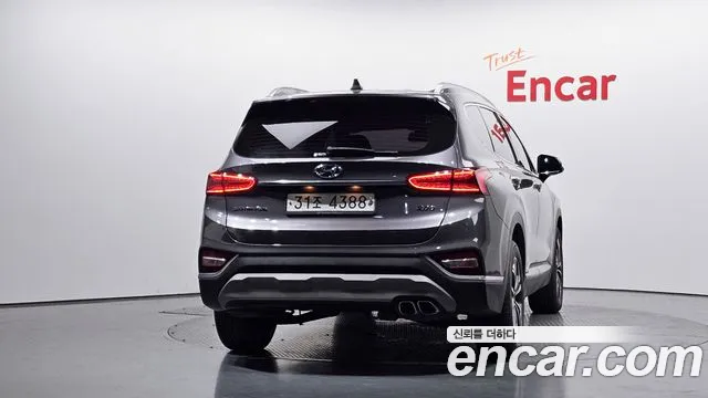 Hyundai Santa Fe 2018 thumb 3