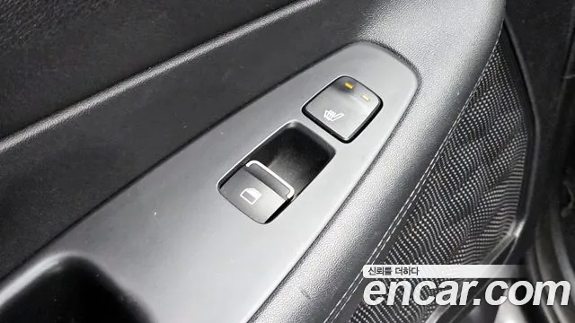 Hyundai Santa Fe 2018 thumb 12