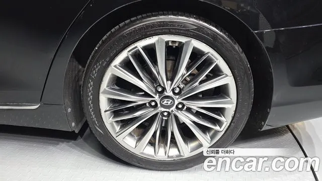 Hyundai Grandeur 2017 thumb 3