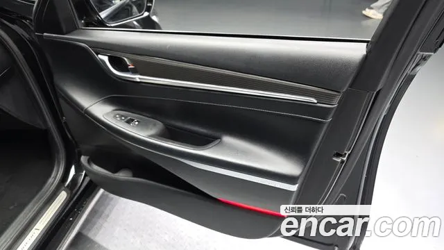 Hyundai Grandeur 2017 thumb 4