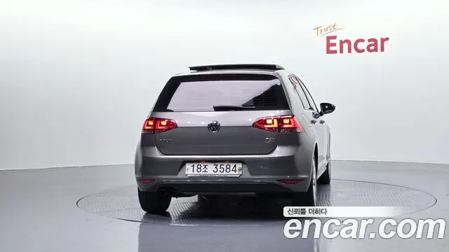 Volkswagen Golf Sportsvan 2014 thumb 4